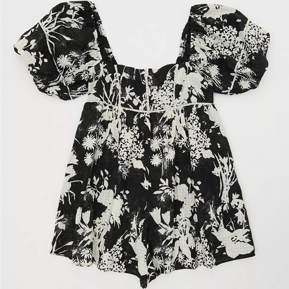 Urban Outfitters Square Neck Romper - Size Small - New With Tags - Picture 2 of 7